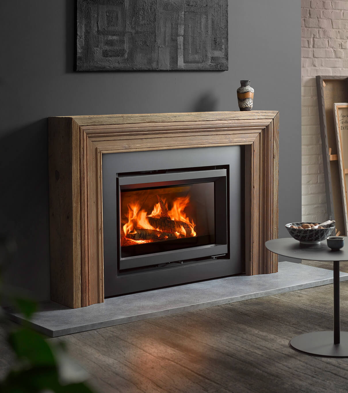 inbuilt fireplace by Stûv